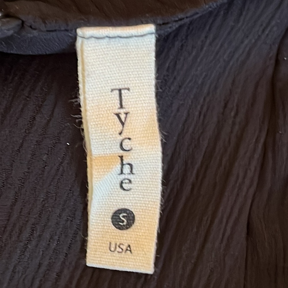 Tyche Black Textured Ribbed Dress - Picture 6 of 6